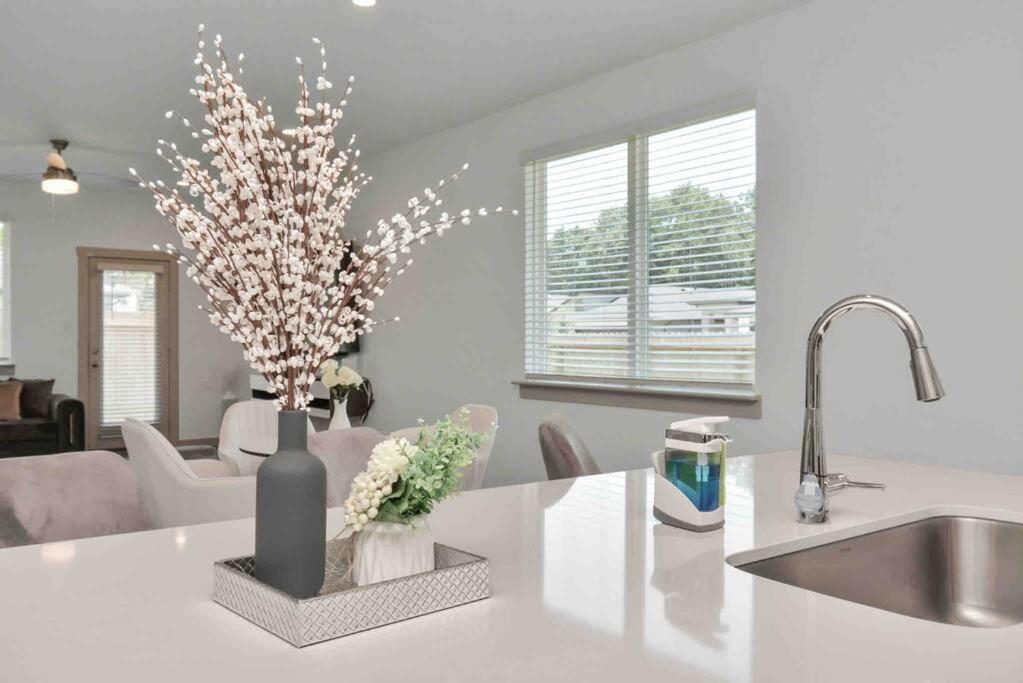4Bedroom Escape - Near Med Center With Backyard Χιούστον Εξωτερικό φωτογραφία